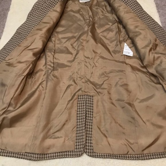 Giorgio Armani Collezioni Herringbone Skirt Suit - Picture 5 of 8